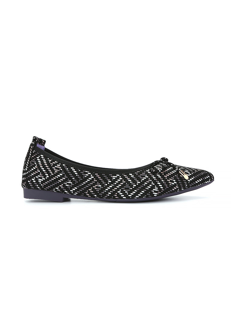 Ivory Lace Pointed Flats