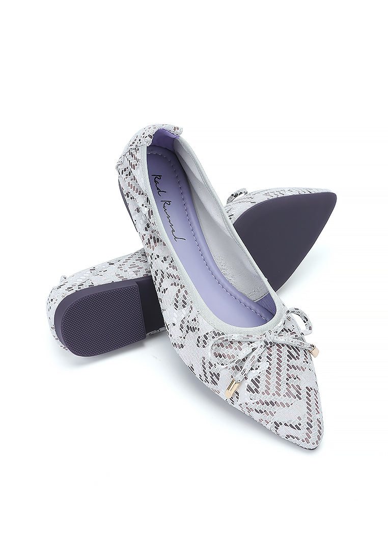 Ivory Lace Pointed Flats