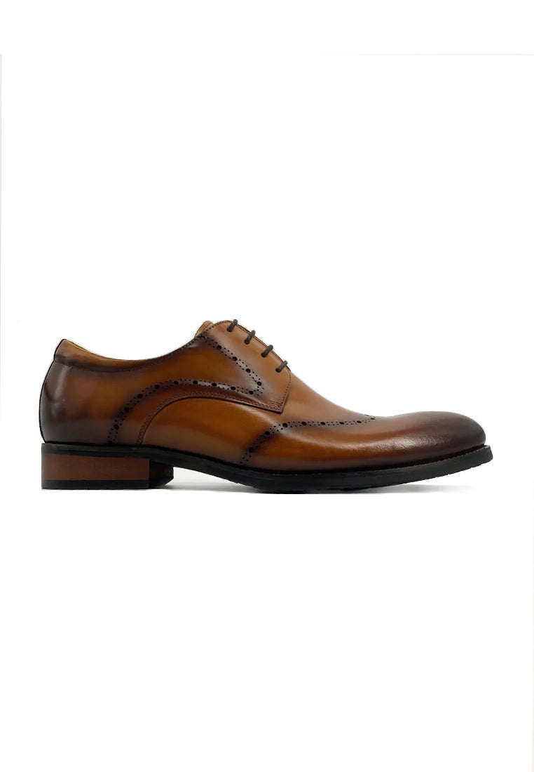 Modest Plaid Lace-up Derby